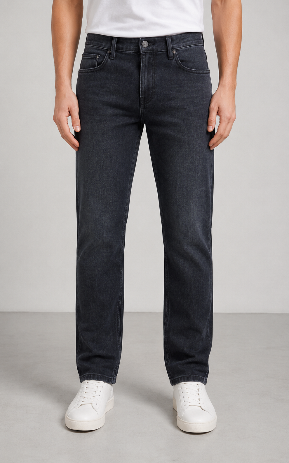 Classic Straight-Leg Stretch Jeans - Black